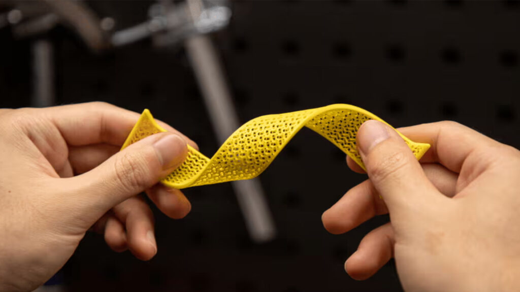 Stretchable flexible TPU filament.